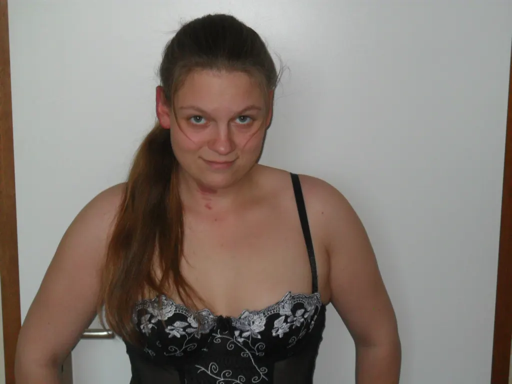 Geilesluder12011 image 3